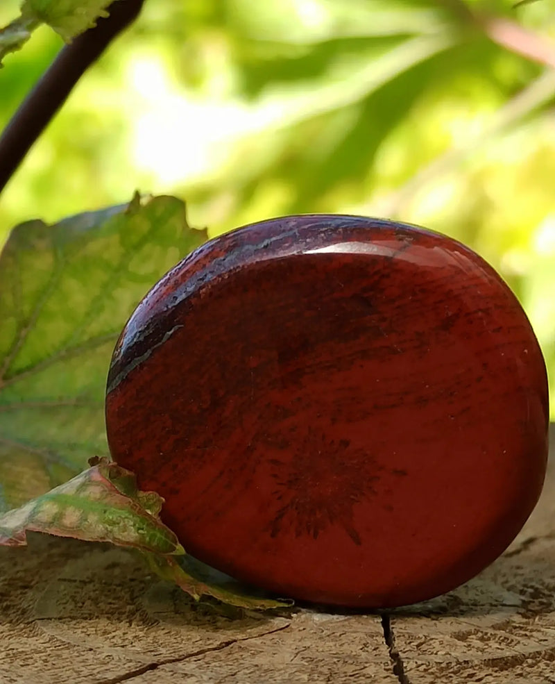 Load image into Gallery viewer, Jaspe rouge du Brésil pierre roulée Grade A++++ Jaspe rouge du Brésil pierre roulée
