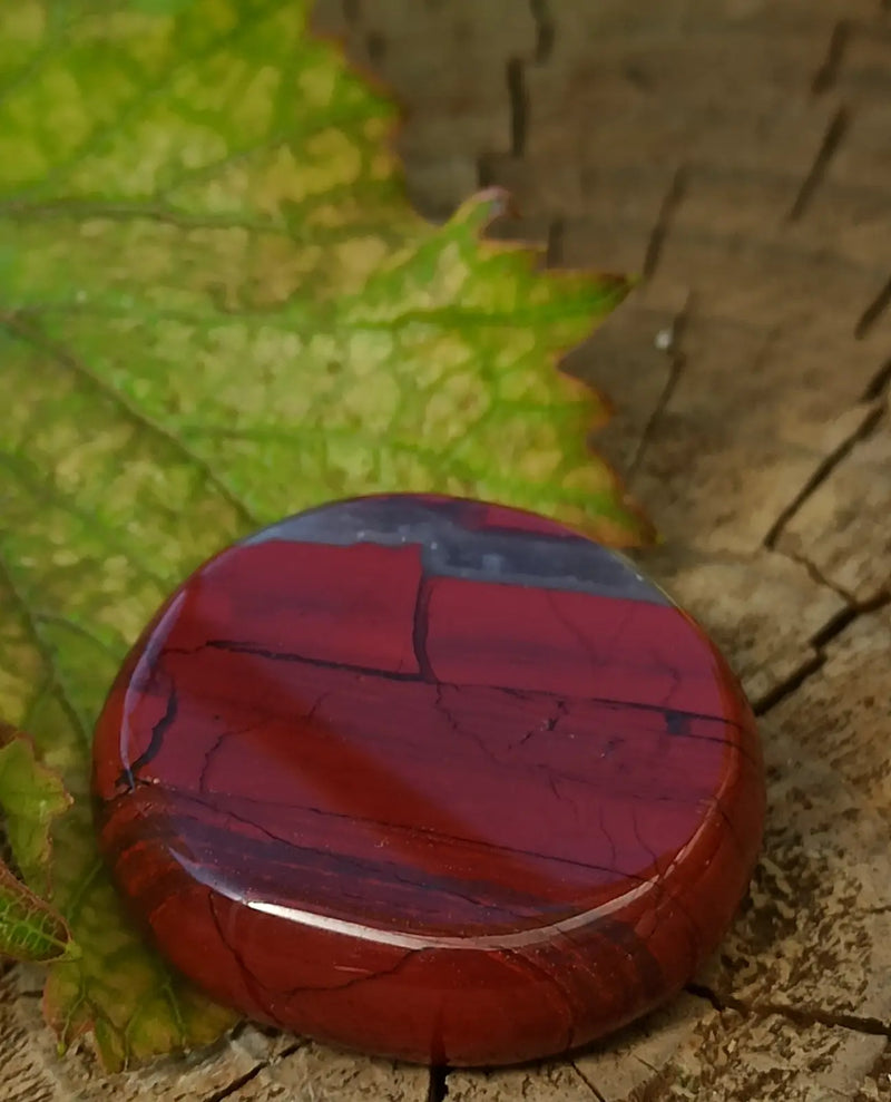 Load image into Gallery viewer, Jaspe rouge du Brésil pierre roulée Grade A++++ Jaspe rouge du Brésil pierre roulée
