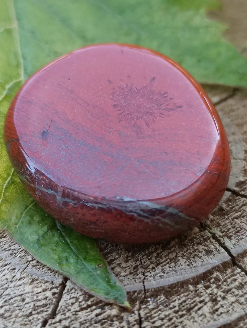 Load image into Gallery viewer, Jaspe rouge du Brésil pierre roulée Grade A++++ Jaspe rouge du Brésil pierre roulée
