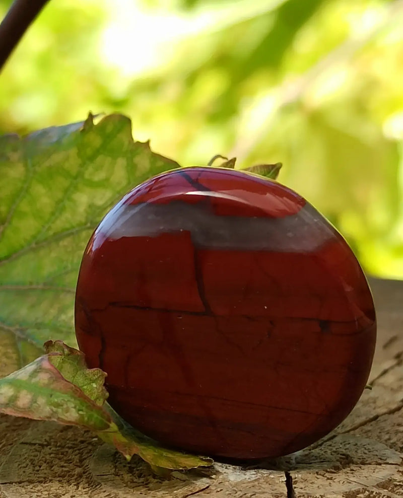 Load image into Gallery viewer, Jaspe rouge du Brésil pierre roulée Grade A++++ Jaspe rouge du Brésil pierre roulée
