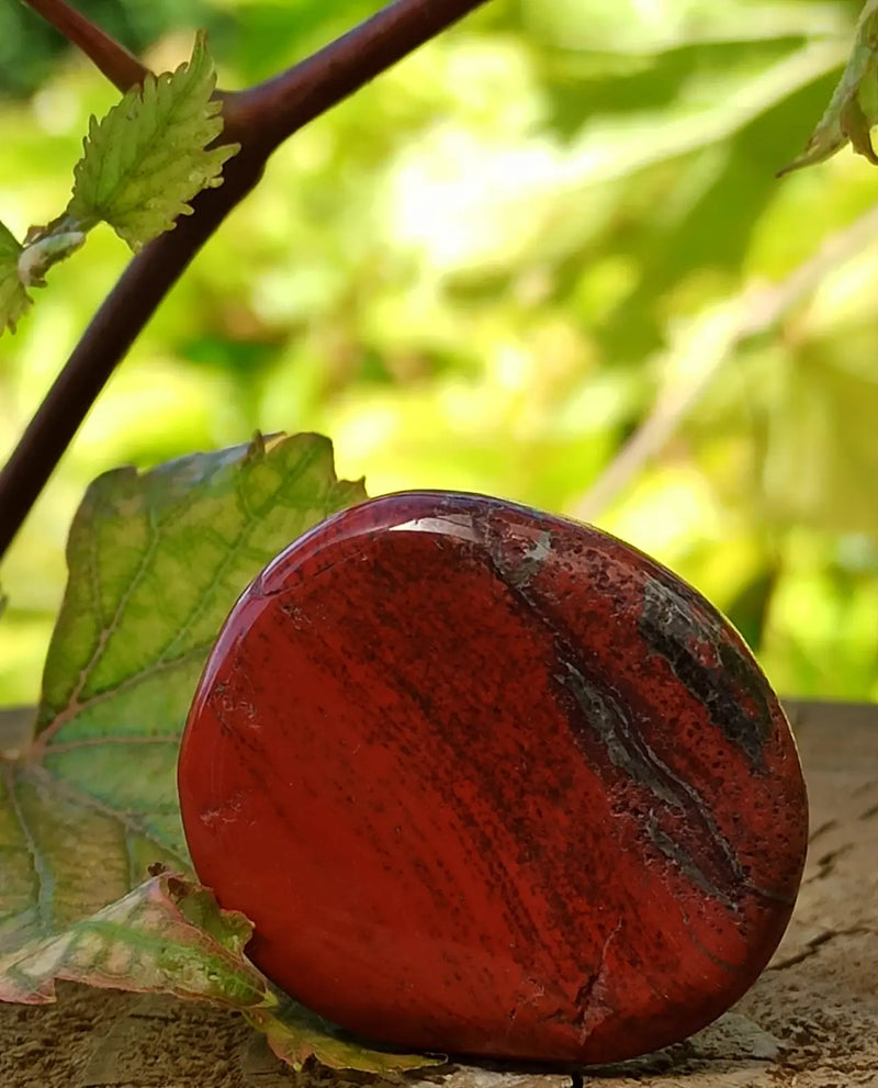 Load image into Gallery viewer, Jaspe rouge du Brésil pierre roulée Grade A++++ Jaspe rouge du Brésil pierre roulée
