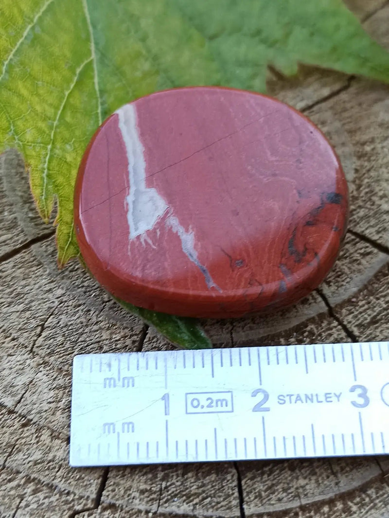 Chargez l&#39;image dans la visionneuse de la galerie, Jaspe rouge du Brésil pierre roulée Grade A++++ Jaspe rouge du Brésil pierre roulée
