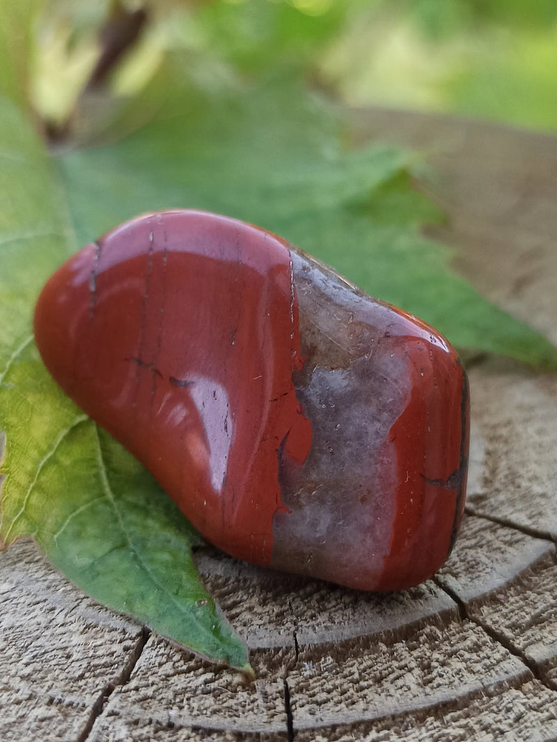Carica immagine in Galleria Viewer, Jaspe rouge du Brésil pierre roulée Grade A++++ Jaspe rouge du Brésil pierre roulée Dans la besace du p&#39;tit Poucet   
