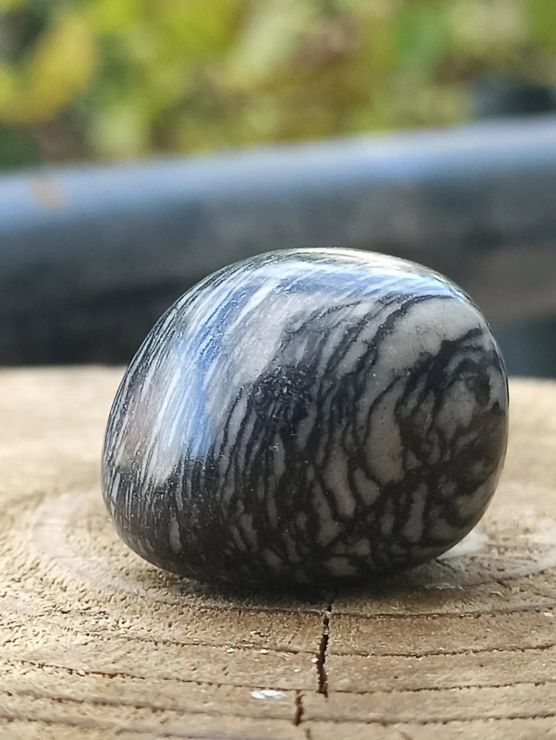 Load image into Gallery viewer, Jaspe toile d’araignée d’Autriche pierre roulée Grade A++++ Jaspe toile d’araignée
