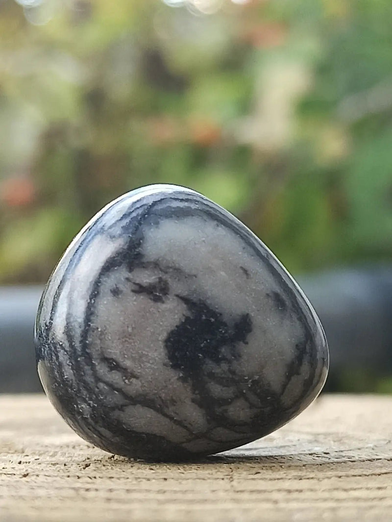 Load image into Gallery viewer, Jaspe toile d’araignée d’Autriche pierre roulée Grade A++++ Jaspe toile d’araignée
