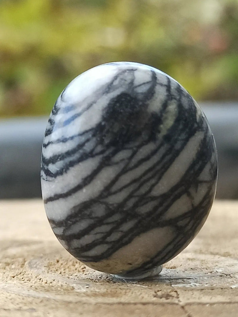 Chargez l&#39;image dans la visionneuse de la galerie, Jaspe toile d’araignée d’Autriche pierre roulée Grade A++++ Jaspe toile d’araignée
