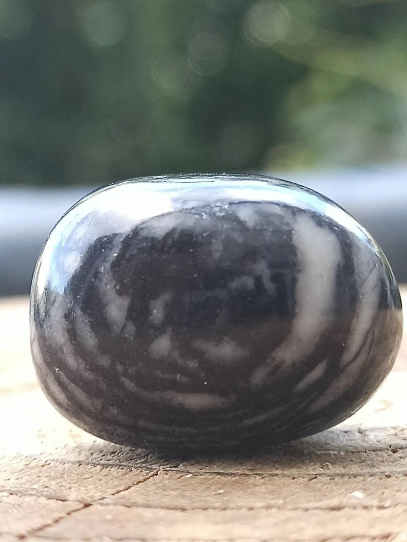 Load image into Gallery viewer, Jaspe toile d’araignée d’Autriche pierre roulée Grade A++++ Jaspe toile d’araignée
