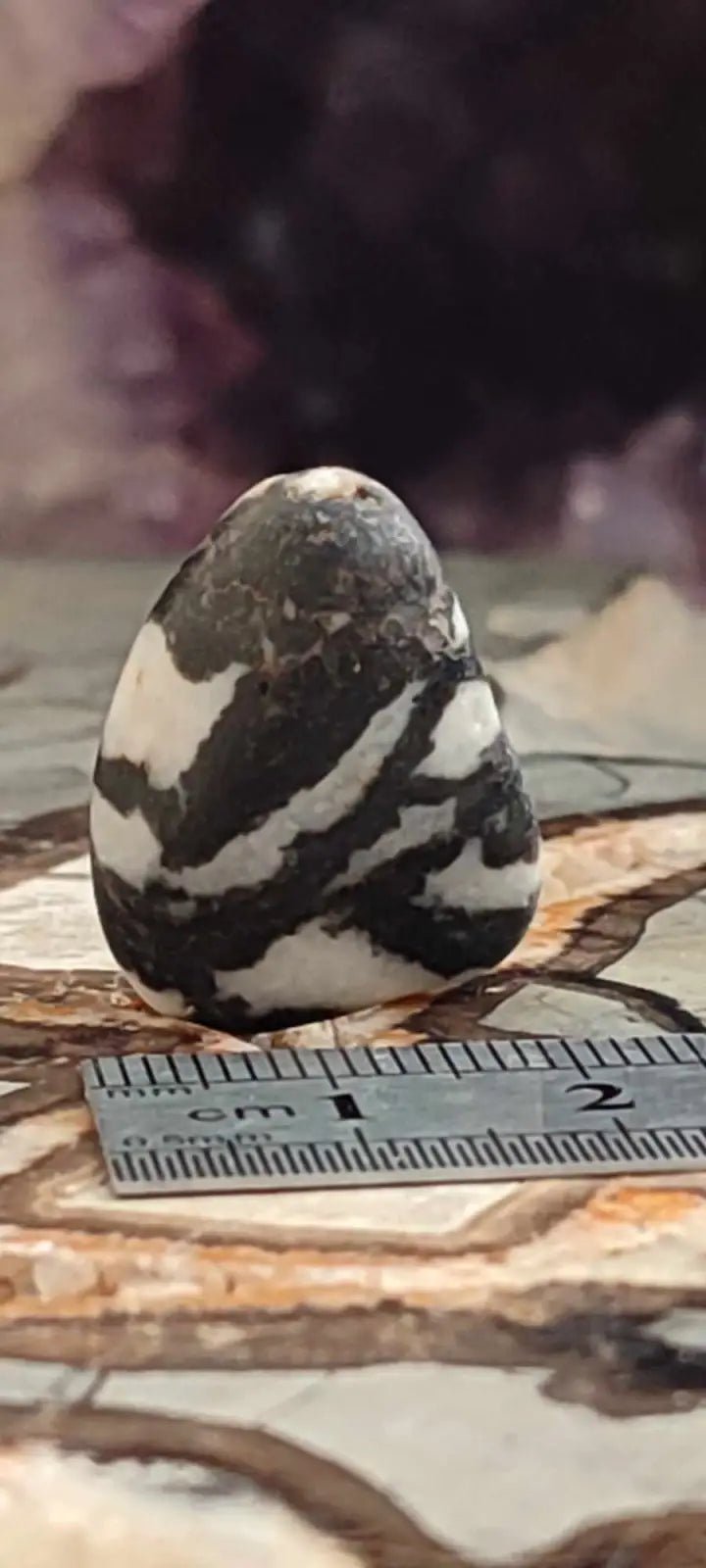 Load image into Gallery viewer, Jaspe zébré du Brésil pierre roulée Grade A++++ Jaspe Zèbre pierre roulée
