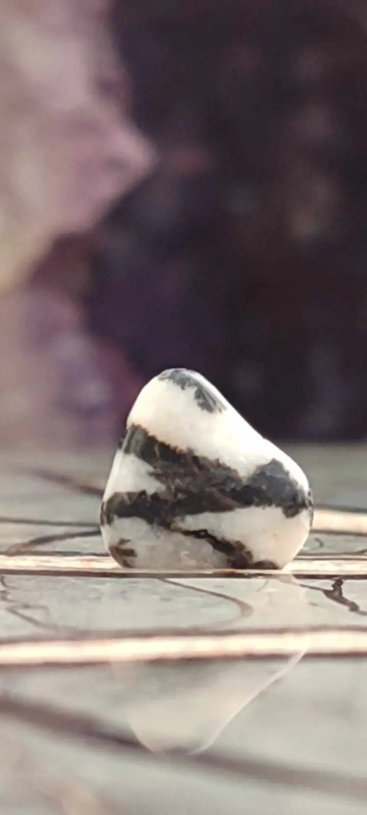 Load image into Gallery viewer, Jaspe zébré du Brésil pierre roulée Grade A++++ Jaspe Zèbre pierre roulée
