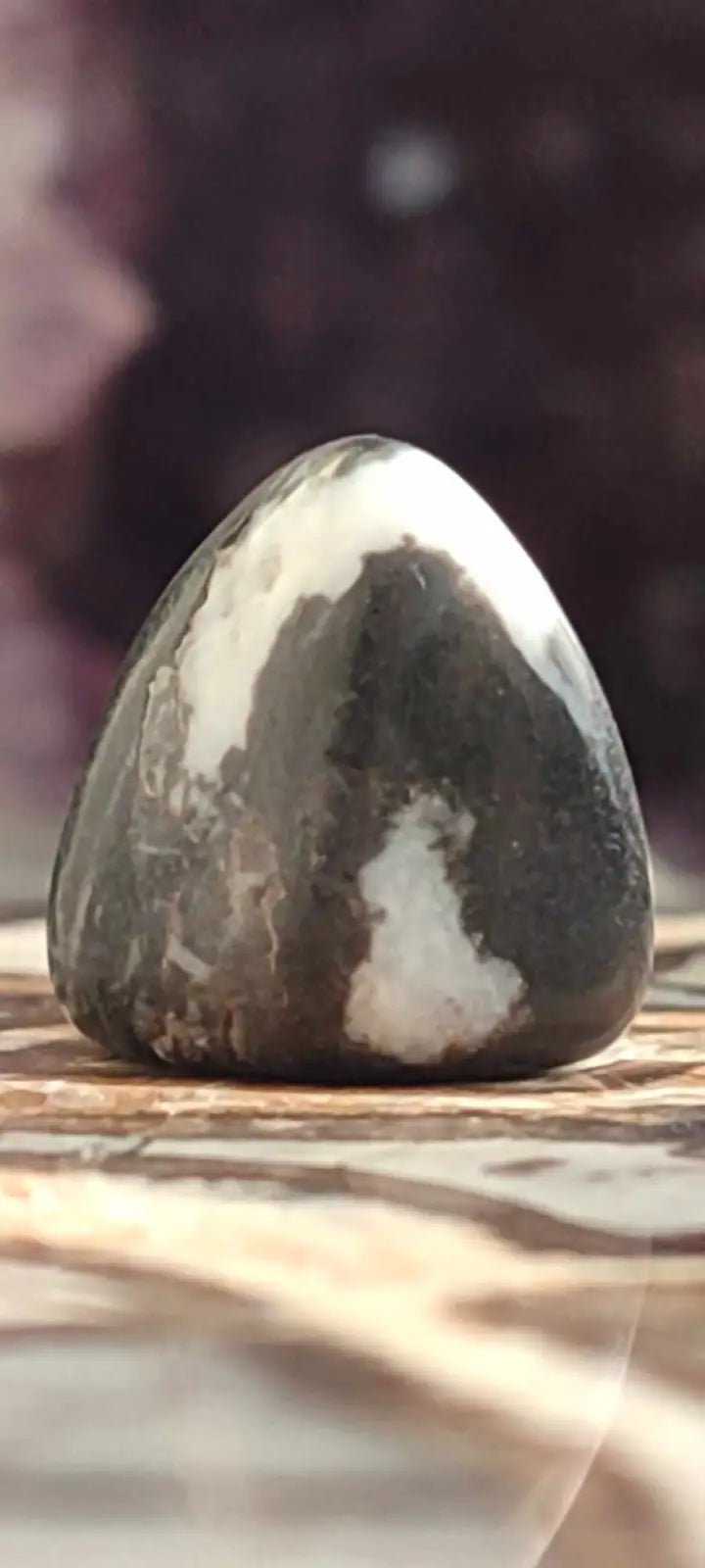 Chargez l'image dans la visionneuse de la galerie, Jaspe zébré du Brésil pierre roulée Grade A++++ Jaspe Zèbre pierre roulée
