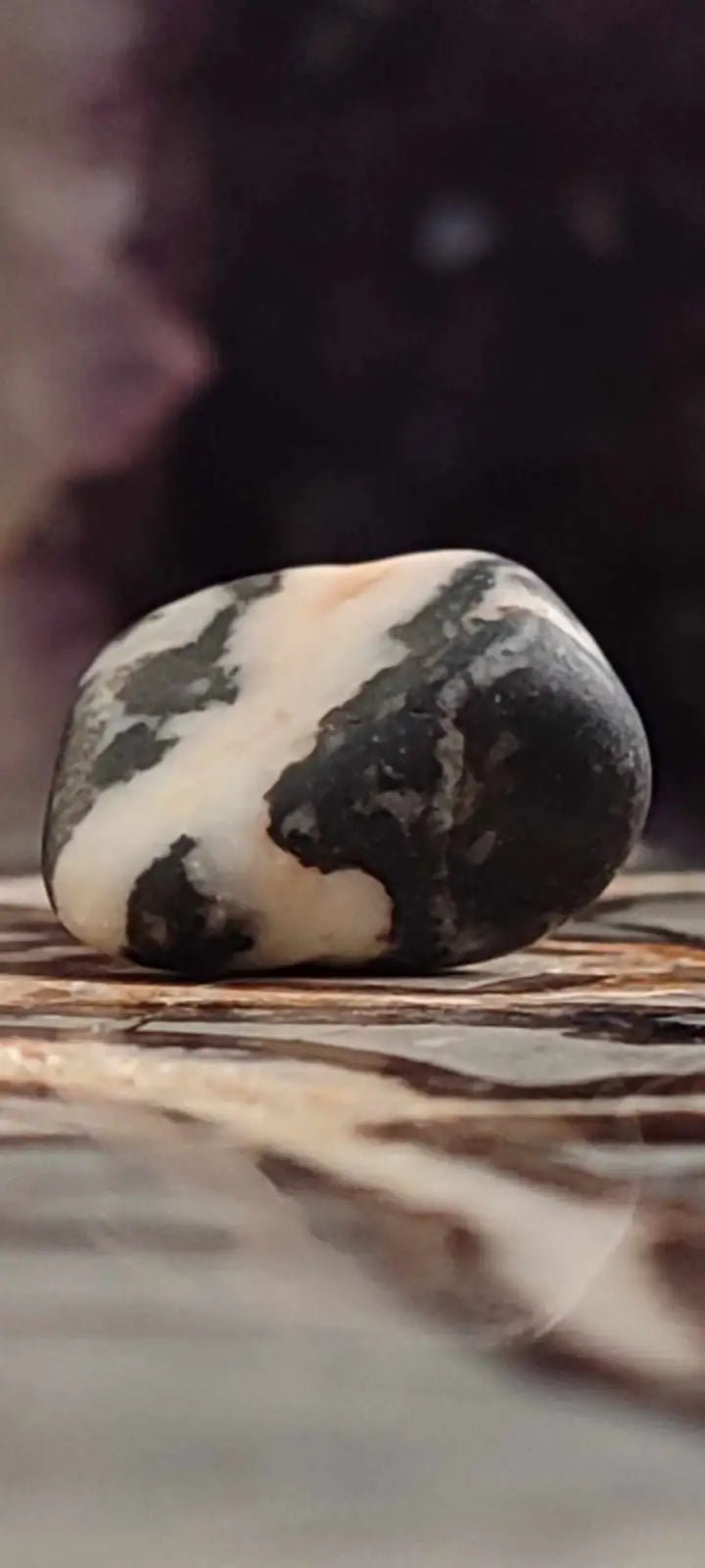 Load image into Gallery viewer, Jaspe zébré du Brésil pierre roulée Grade A++++ Jaspe Zèbre pierre roulée
