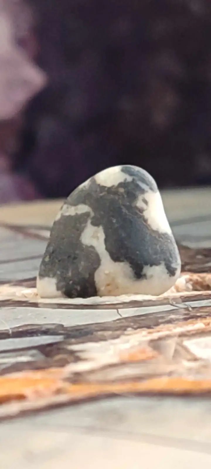 Load image into Gallery viewer, Jaspe zébré du Brésil pierre roulée Grade A++++ Jaspe Zèbre pierre roulée
