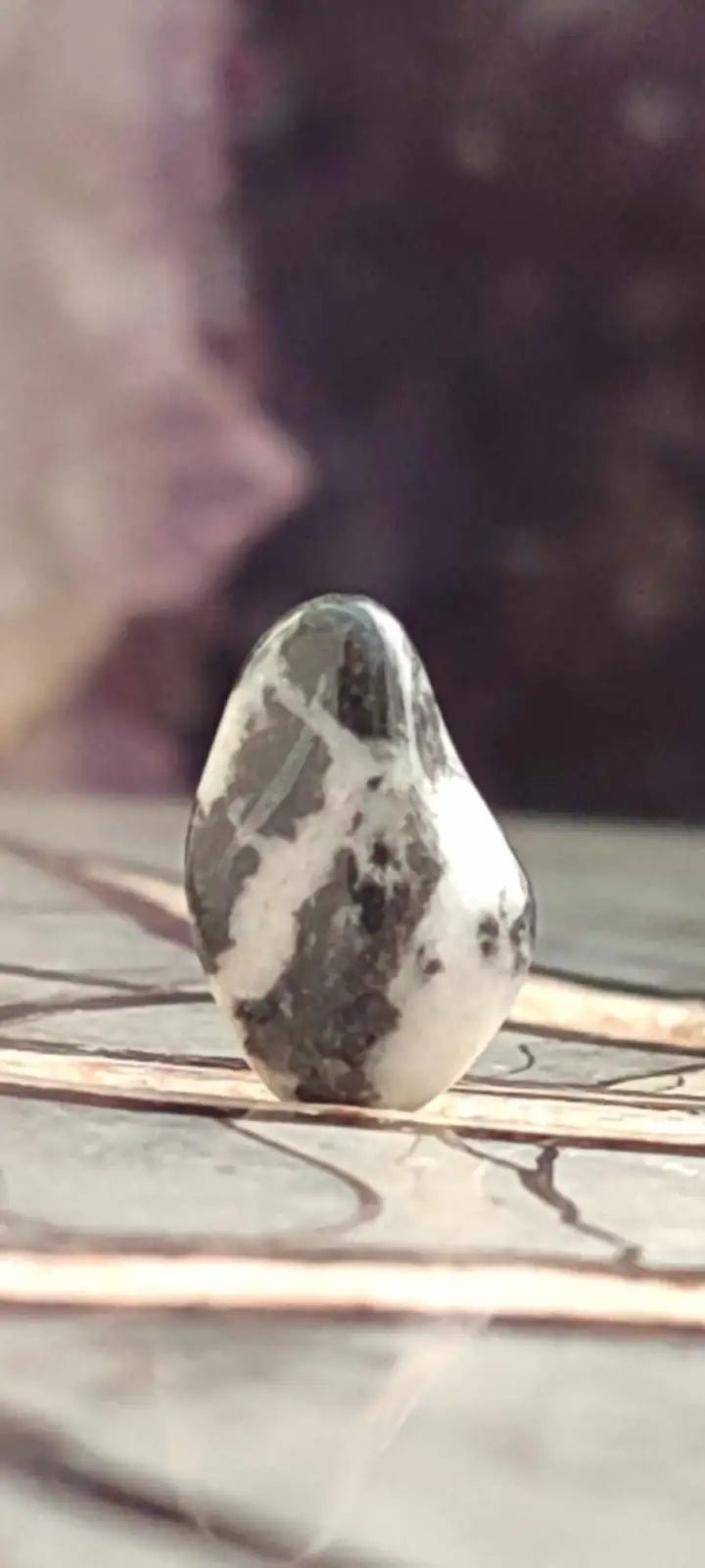 Chargez l'image dans la visionneuse de la galerie, Jaspe zébré du Brésil pierre roulée grade A++++ Jaspe Zèbre pierre roulée
