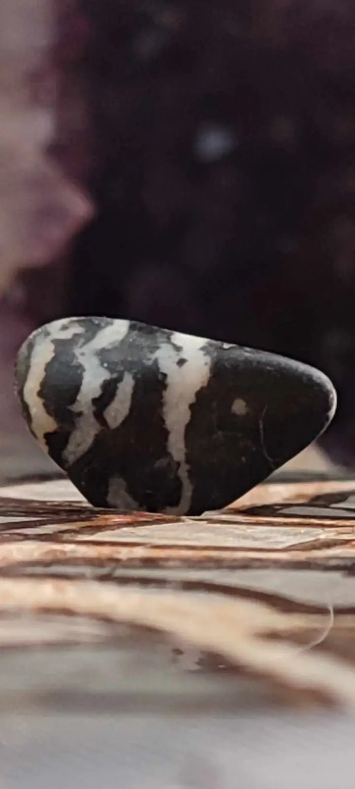 Load image into Gallery viewer, Jaspe zébré du Brésil pierre roulée Grade A++++ Jaspe Zèbre pierre roulée
