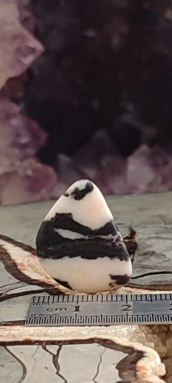 Chargez l'image dans la visionneuse de la galerie, Jaspe zébré du Brésil pierre roulée Grade A++++ Jaspe Zèbre pierre roulée
