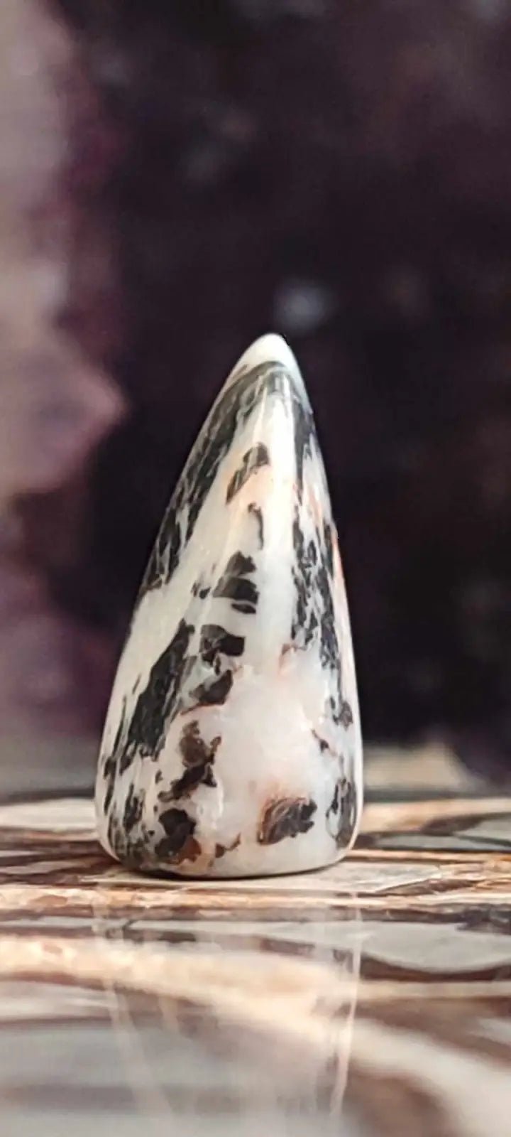 Chargez l'image dans la visionneuse de la galerie, Jaspe zébré du Brésil pierre roulée Grade A++++ Jaspe Zèbre pierre roulée
