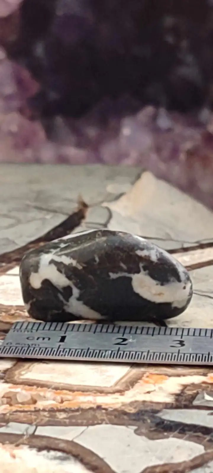 Chargez l'image dans la visionneuse de la galerie, Jaspe zébré du Brésil pierre roulée Grade A++++ Jaspe Zèbre pierre roulée
