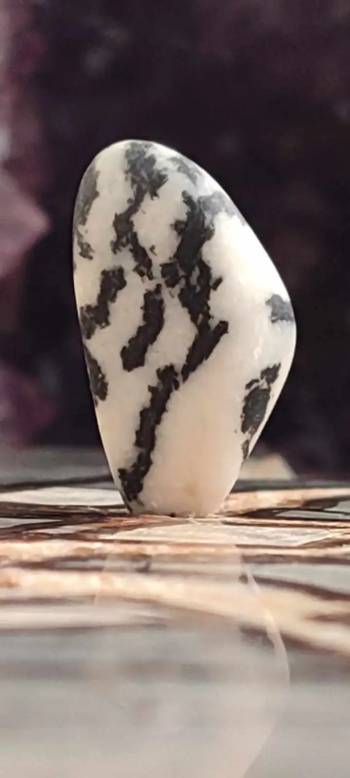 Load image into Gallery viewer, Jaspe zébré du Brésil pierre roulée Grade A++++ Jaspe Zèbre pierre roulée
