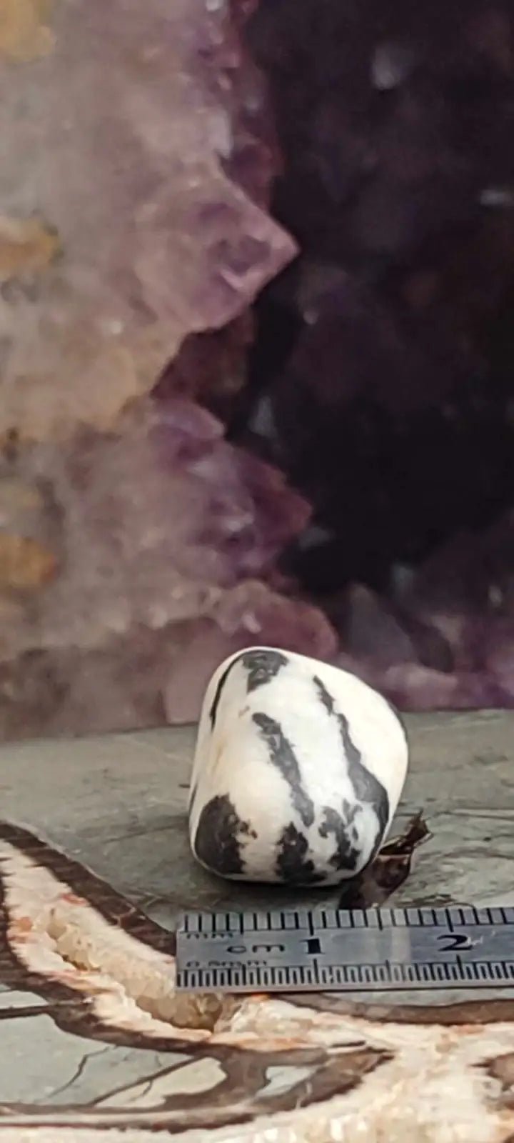 Load image into Gallery viewer, Jaspe zébré du Brésil pierre roulée Grade A++++ Jaspe Zèbre pierre roulée
