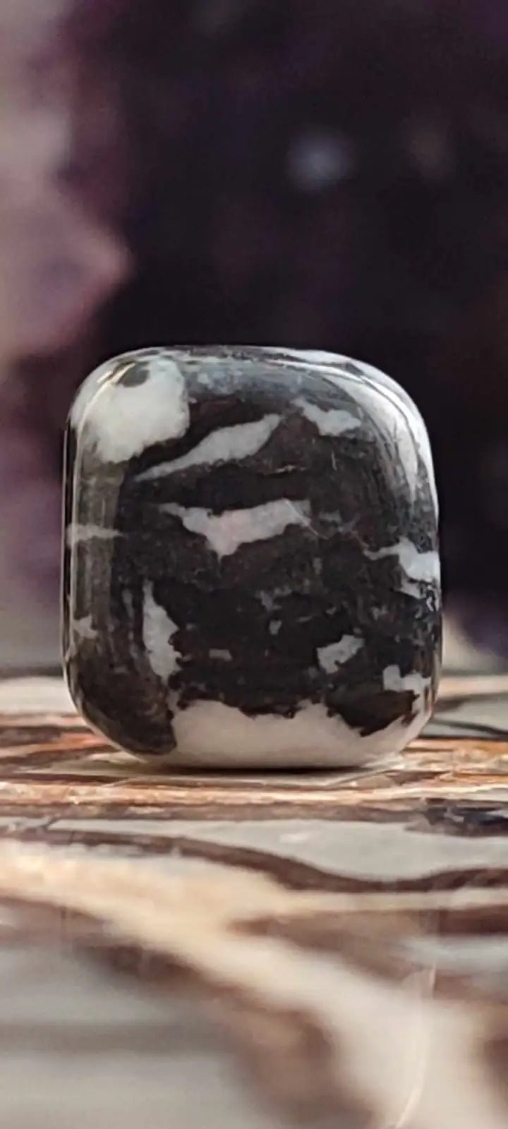 Chargez l'image dans la visionneuse de la galerie, Jaspe zébré du Brésil pierre roulée Grade A++++ Jaspe Zèbre pierre roulée
