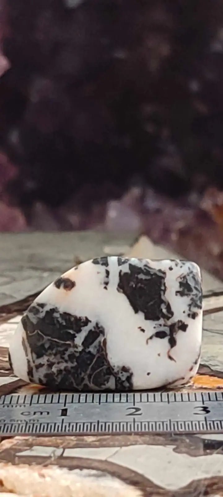 Chargez l'image dans la visionneuse de la galerie, Jaspe zébré du Brésil pierre roulée Grade A++++ Jaspe Zèbre pierre roulée
