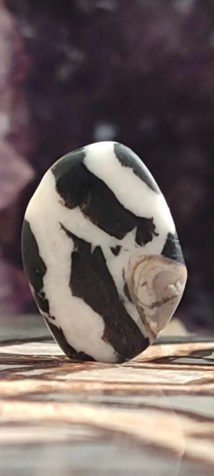 Load image into Gallery viewer, Jaspe zébré du Brésil pierre roulée Grade A++++ Jaspe Zèbre pierre roulée
