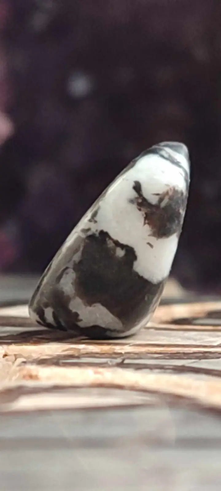 Chargez l'image dans la visionneuse de la galerie, Jaspe zébré du Brésil pierre roulée Grade A++++ Jaspe Zèbre pierre roulée
