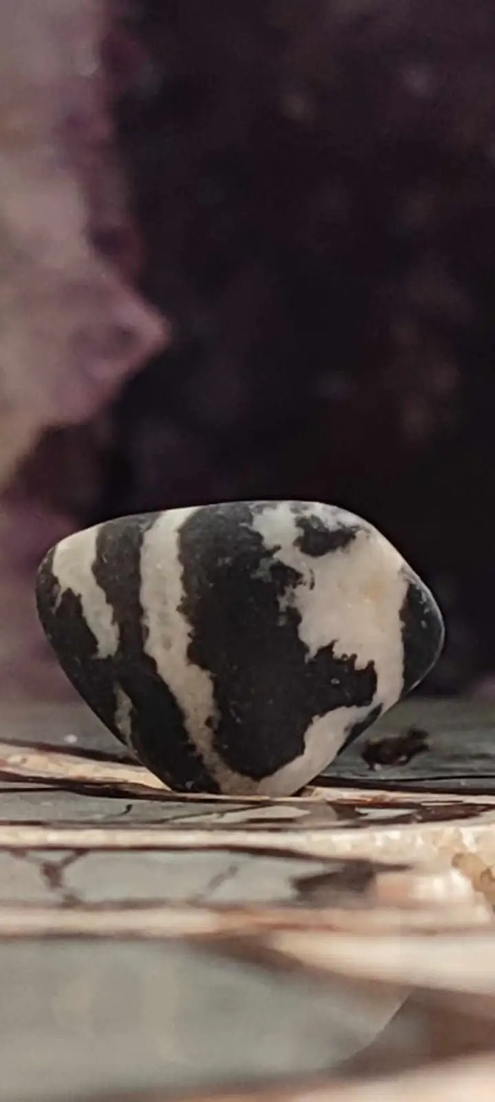 Load image into Gallery viewer, Jaspe zébré du Brésil pierre roulée Grade A++++ Jaspe Zèbre pierre roulée
