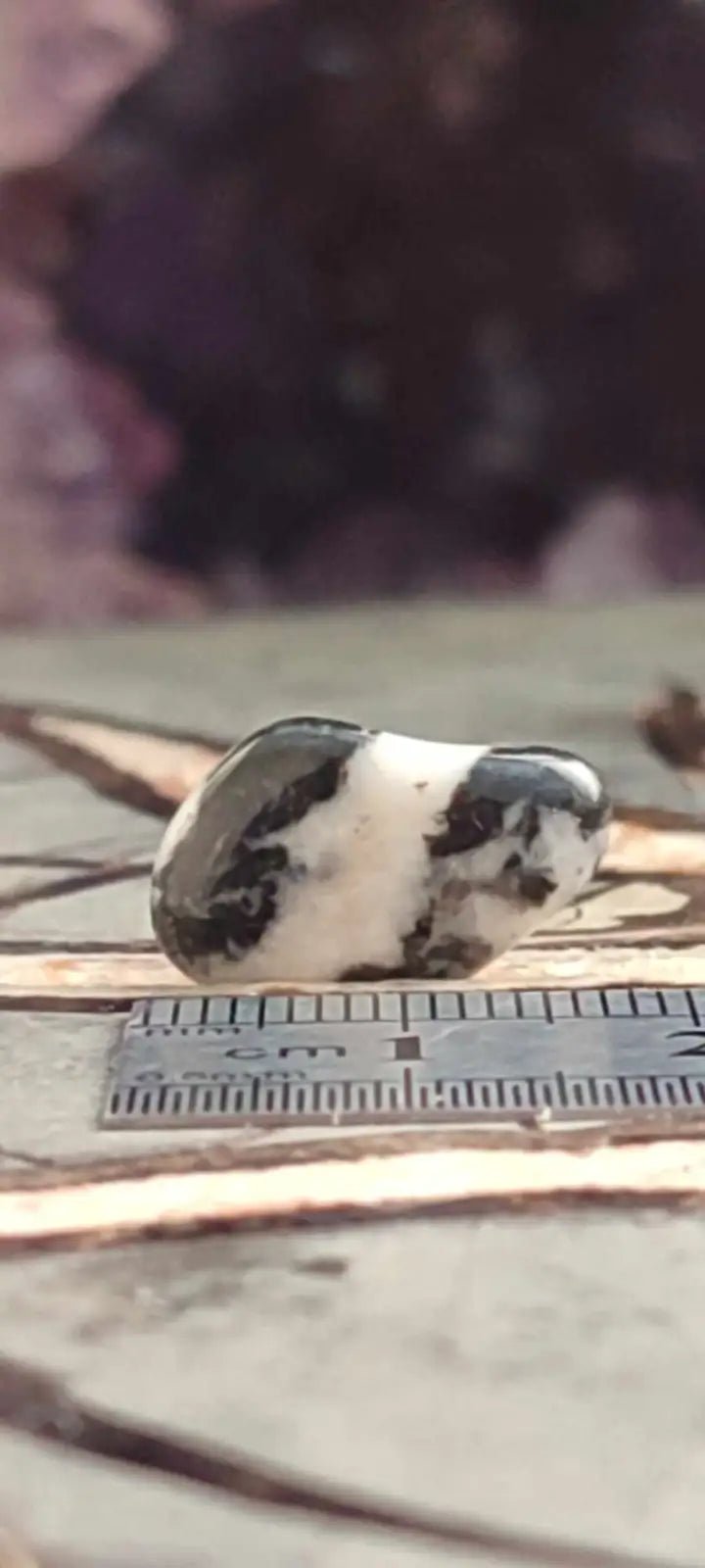 Chargez l'image dans la visionneuse de la galerie, Jaspe zébré du Brésil pierre roulée grade A++++ Jaspe Zèbre pierre roulée
