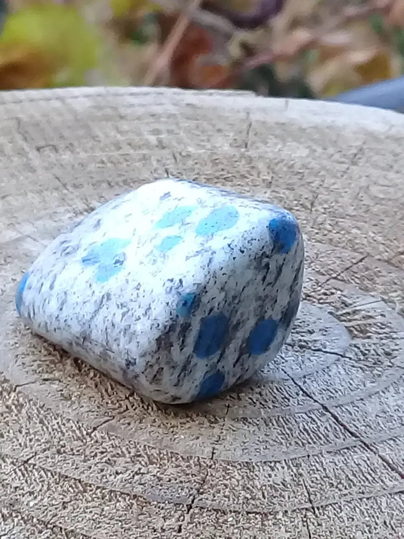 Load image into Gallery viewer, K-2 ’Ketonite’ (Azurite/ Malachite/ Granit/ Biotite) pierre roulée Grade A++++ K-2 ’Kétonite’ pierre roulée
