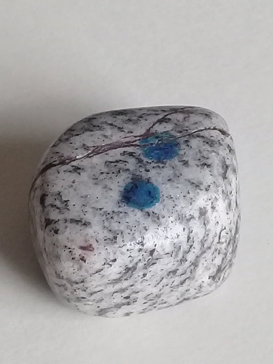 K-2 ’Kétonite’ (Azurite/ Malachite/ Granit/ Biotite) pierre roulée Grade A++++ Très rare K-2 Kétonite pierre roulée Dans la besace du p'tit Poucet   