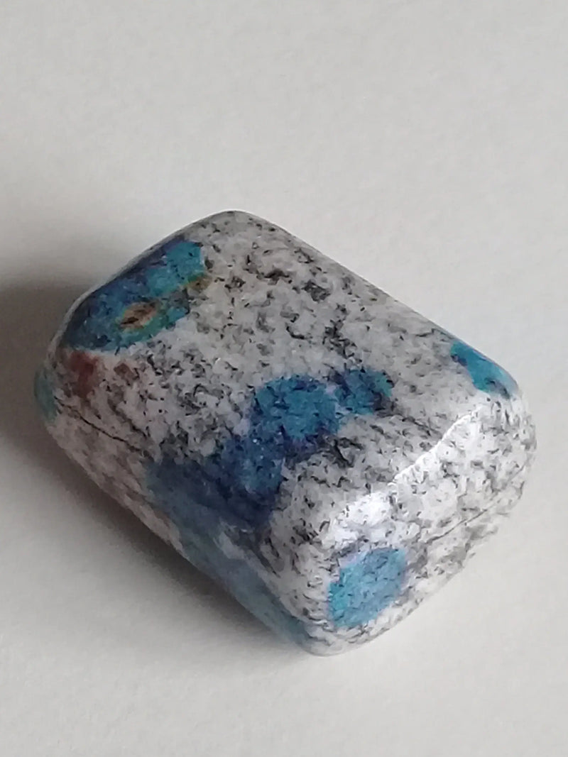 Chargez l&#39;image dans la visionneuse de la galerie, K-2 ’Ketonite’ (Azurite/ Malachite/ Granit/ Biotite) pierre roulée Grade A++++ Très rare K-2 Kétonite pierre roulée Dans la besace du p&#39;tit Poucet   
