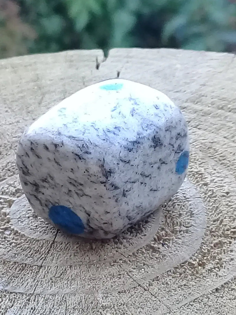 Load image into Gallery viewer, K-2 ’Ketonite’ (Azurite/ Malachite/ Granit/ Biotite) pierre roulée Grade A++++ Très rare K-2 ’Kétonite’ pierre roulée
