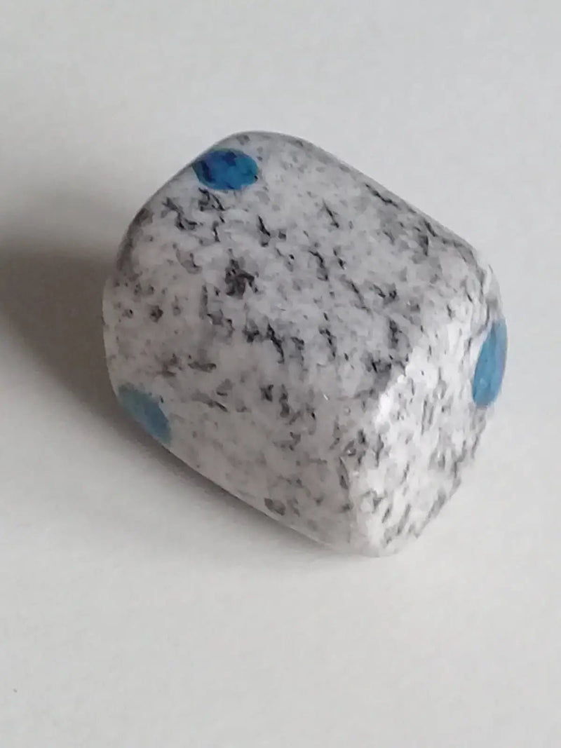 Load image into Gallery viewer, K-2 ’Ketonite’ (Azurite/ Malachite/ Granit/ Biotite) pierre roulée Grade A++++ Très rare K-2 ’Kétonite’ pierre roulée
