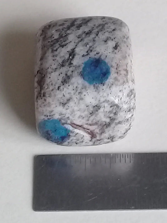 K-2 ’Ketonite’ (Azurite/ Malachite/ Granit/ Biotite) pierre roulée Grade A++++ Très rare K-2 ’Kétonite’ pierre roulée