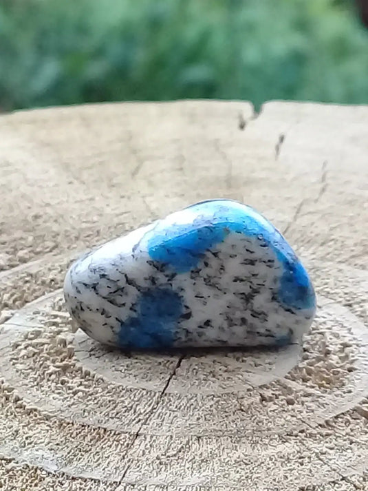 K-2 ’Kétonite’ (Azurite/ Malachite/ Granit/ Biotite) pierre roulée Grade A++++ Très rare K-2 ’Kétonite’ pierre roulée