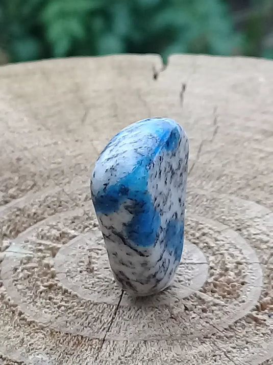 K-2 ’Kétonite’ (Azurite/ Malachite/ Granit/ Biotite) pierre roulée Grade A++++ Très rare K-2 ’Kétonite’ pierre roulée