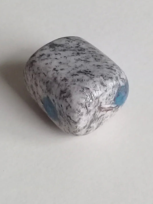 K-2 ’Ketonite’ (Azurite/ Malachite/ Granit/ Biotite) pierre roulée Grade A++++ Très rare K-2 ’Kétonite’ pierre roulée