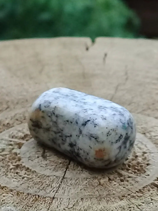 K-2 ’Ketonite’ (Azurite/ Malachite/ Granit/ Biotite) pierre roulée Grade A++++ Très rare K-2 ’Kétonite’ pierre roulée