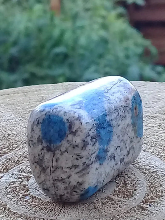 K-2 ’Ketonite’ (Azurite/ Malachite/ Granit/ Biotite) pierre roulée Grade A++++ Très rare K-2 Kétonite pierre roulée