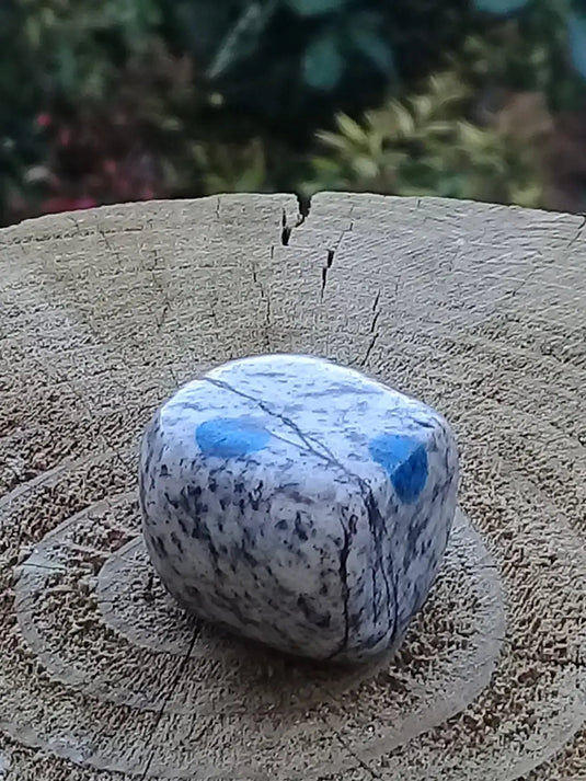 K-2 ’Kétonite’ (Azurite/ Malachite/ Granit/ Biotite) pierre roulée Grade A++++ Très rare K-2 Kétonite pierre roulée