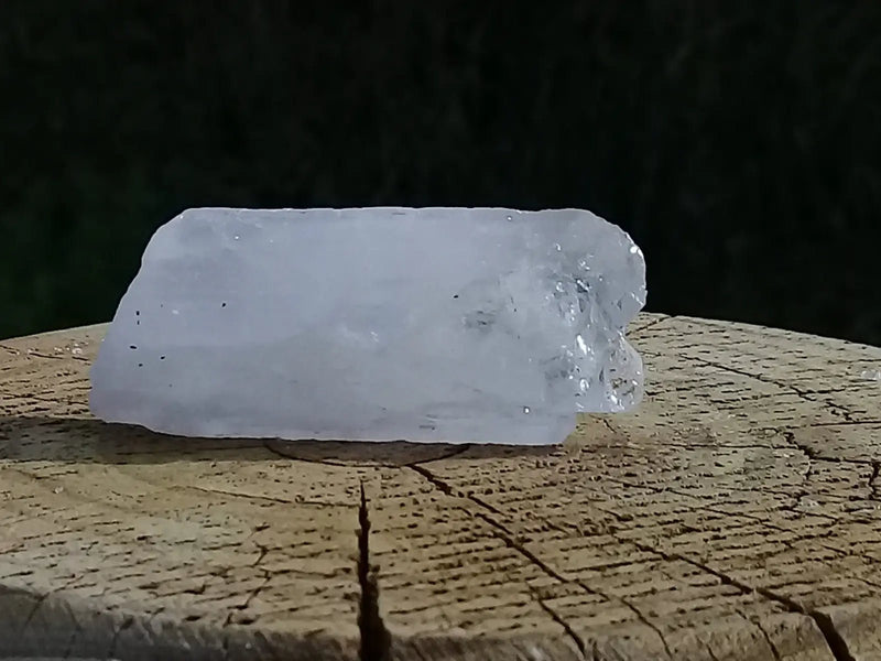 Load image into Gallery viewer, Kunzite claire du Brésil pierre brute Grade A ++++ Kunzite claire pierre brute
