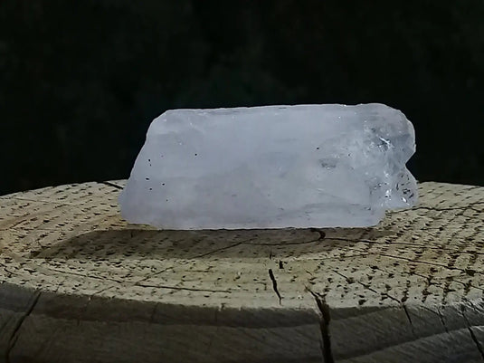 Kunzite claire du Brésil pierre brute Grade A ++++ Kunzite claire pierre brute