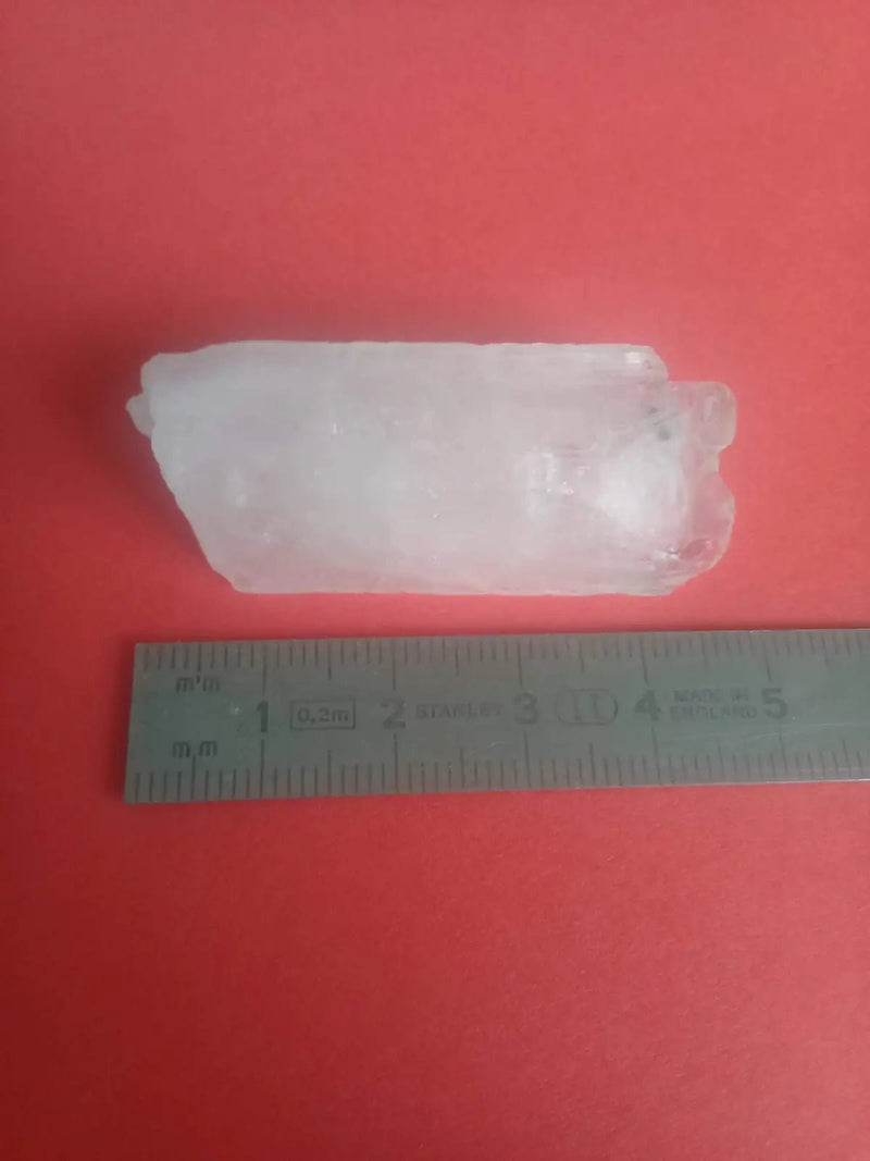 Load image into Gallery viewer, Kunzite claire du Brésil pierre brute Grade A ++++ Kunzite claire pierre brute
