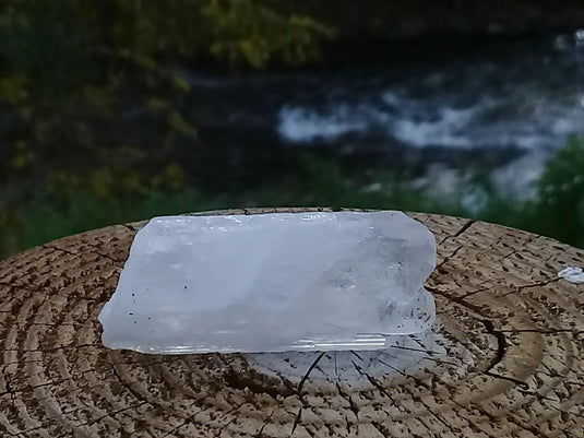 Kunzite claire du Brésil pierre brute Grade A ++++ Kunzite claire pierre brute