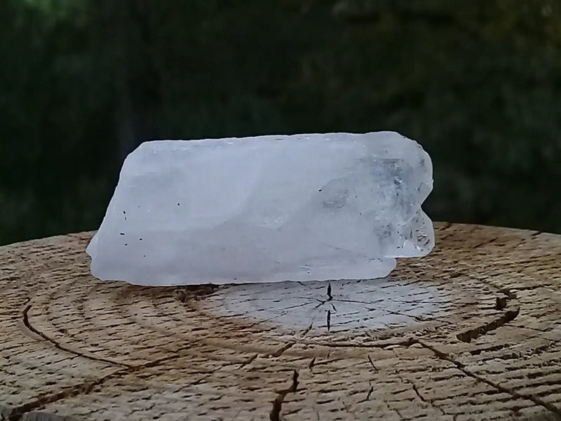 Load image into Gallery viewer, Kunzite claire du Brésil pierre brute Grade A ++++ Kunzite claire pierre brute
