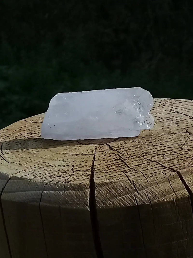 Load image into Gallery viewer, Kunzite claire du Brésil pierre brute Grade A ++++ Kunzite claire pierre brute
