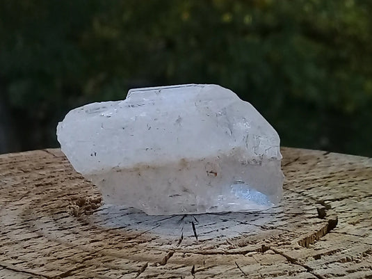 Kunzite claire du Brésil pierre brute Grade A ++++ Kunzite claire pierre brute Dans la besace du p'tit Poucet   
