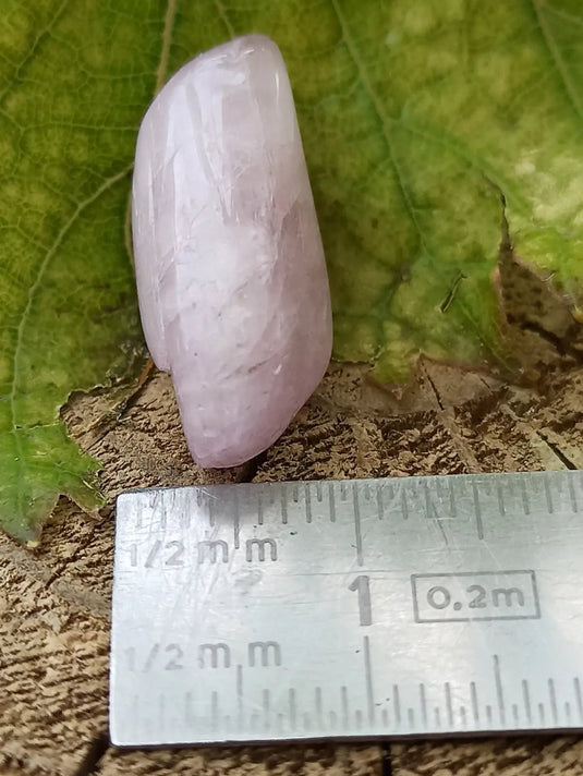 Kunzite du Brésil pierre roulée Grade A++++ Kunzite pierre roulée