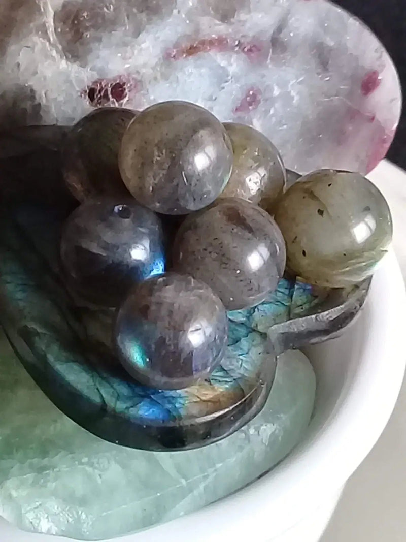 Load image into Gallery viewer, Labradorite du Canada perle Grade A++++ Prix perle à l’unité Diamètre 6mm Labradorite du Canada perle 8mm
